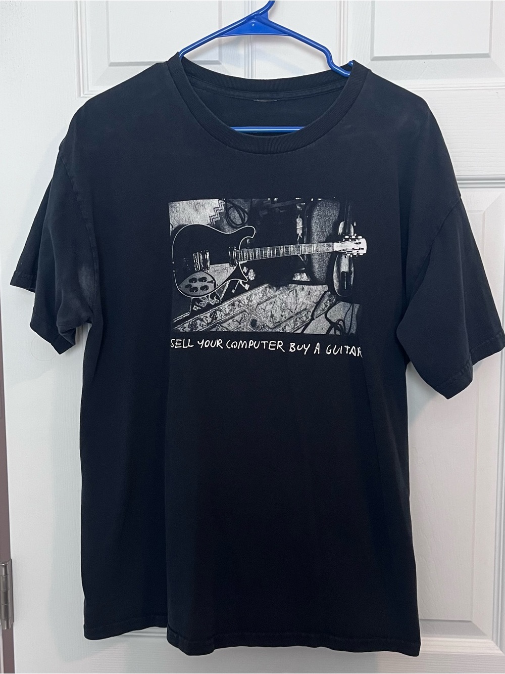 Vintage Tom Petty Rocks Shirt L " Sell Your Computer Buy A Guitar" T-Shirt Black